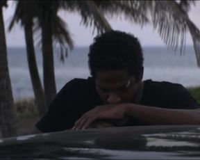 Laura Gomez nude – Samba (2017)