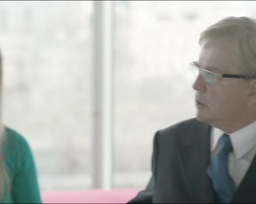 Lindsay Armaou & Lili Bordan & Anna Passey & Funda Önal & Lucy Clements THE SMOKE (2014)