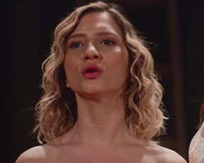 Lorena Comparato nude - Samantha! s02e05 (2019)