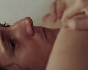 Irene Anula Nude - Como conoci a tu padre (2009)