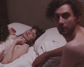 Laura Beckner, Carolina Thiele nude - (le) Rebound (2016)