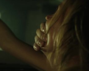 Kristina Poli, Yuliya Volkova, Mariya Kulik - Igra na vyzhivanie s01e06-07 (2020) Censorship naked video