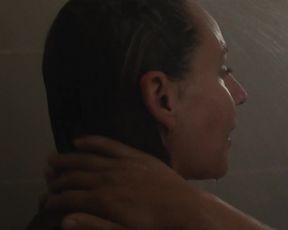 Leane Labreche-Dor, Micheline Lanctot nude - Le rire (2020)