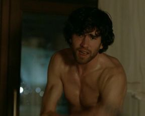 Sanne Langelaar, Sophie Vroegop nude - Alles Is Familie (2012)