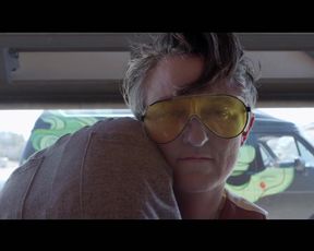 Peaches Uncut (explicit) version music video Peaches - Rub