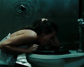 Odette Annable Nude - The Unborn (2009)