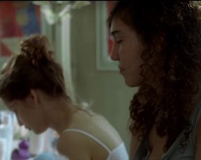 Laetitia_Casta-Le_Grand_appartement-1280x720