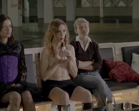 Antje Monning, Iris Boss, Ute Meisenheimer, Elisa Oberzig nude - Der Geschmack von Leben (2017)