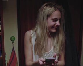 Tara Thaller naked - Uspjeh s01e01 (2019)