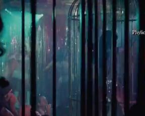 Halle Berry naked - Frankie & Alice (2010)