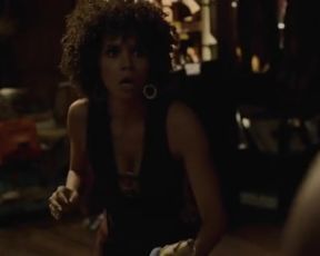 Halle Berry naked - Frankie & Alice (2010)
