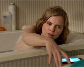 Isabelle Carré, Valérie Bonneton French Nude - Garde alternée (2017)