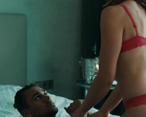 Svenja Jung - Die Chefin s10e05 (2019)