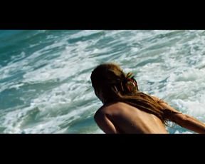 Livia De Bueno Nathalia Dill Paraísos Artificiais (2012) (Paradise)