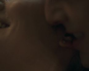 Judy Greer naked - Kidding s01e05 (2018)