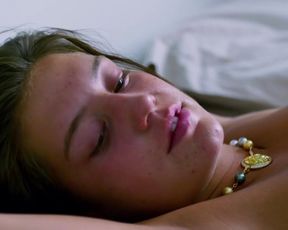 Adele Exarchopoulos naked - Orpheline (2016)