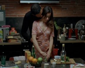 Ylodie Bouchez, Marina Fohs nude – Happy Few (2010)