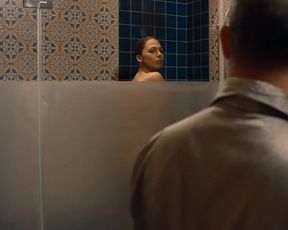 Moran Atias Sexy - Tyrant s01e03 (2014)