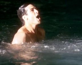 Laura Smet, Anne Caillon - UV (2007)