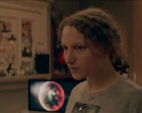 Simona Brown nude – Kiss Me First s01e03 (2018)
