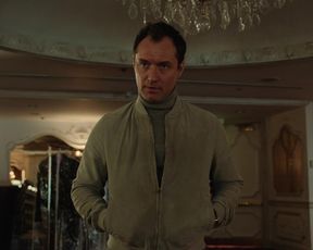 Natalie Portman nude - Vox Lux (2018)