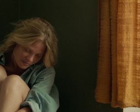 Melanie Thierry nude - Le Vent Tourne (2018)