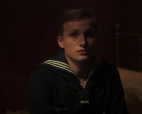 Karolina Krezlova, Fleur Geffrier nude - Das Boot s01e01 (2018)