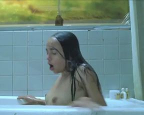 Iazua Larios Nude - Maquina (2006)