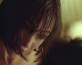 Amanda Ryan Nude, Topless, Classic Erotic and Sensual Video in 'The Hunger'