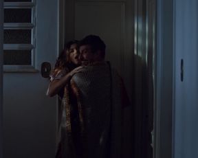 Rafaela Mandelli nude - Intimidade Entre Estranhos (2018)