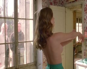 Lea Seydoux nude – Roses a credit (2010)