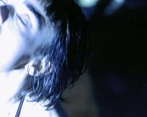 Elodie Bouchez nude - J’aimerais pas crever un dimanche (1998)