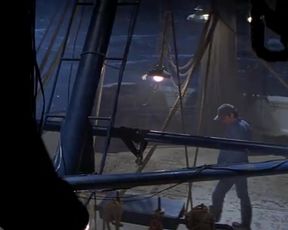 Jennifer Love Hewitt, Sarah Michelle Gellar Sexy - I Know What You Did Last Summ