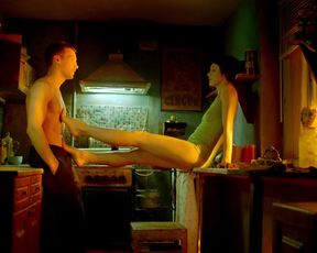 Evgeniya Kreggde nude - Papa sdohni (2019)