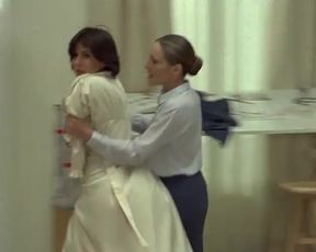 Elisabeth Margoni Nude, Dany Kogan (nn) - Le Professionnel (FR 1981)