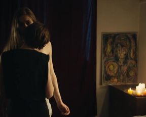 Theresa Hedelund, Sofie Torp nude - Bokser (2017)