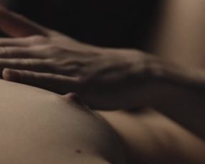 Theresa Hedelund, Sofie Torp nude - Bokser (2017)