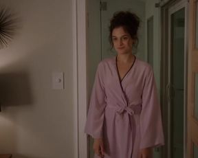 Jenny Slate Nude - Married s01e06 (2014)