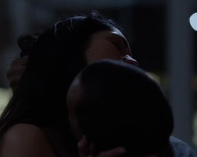 Lela Loren nude, Leslie Lopez nude – Power s01e05 (2014)