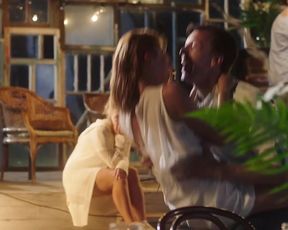 Taisiya Vilkova, Viktoriya Tolstoganova, Darya Zhovner, Polina Vitorgan nude - Vyshe neba (2019)