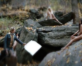 Jane Levy, Juno Temple nude - Pretenders (2018)