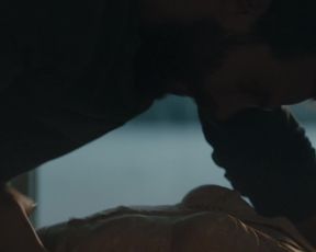 Jemima Kirke, Lola Kirke. Julie McCullough nude - Untogether (2018)