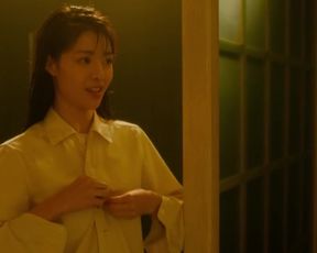 Caiyu Yang, Elane Zhong nude - Fang hua (2017)