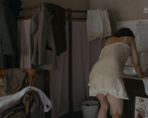 Julia Rosnowska, Pamela Adamik nude - Drogi Wolnosci s01e12 (2018)