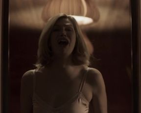 Helena Noguerra nude - Au Dela Des Apparences s01e02 (2019)