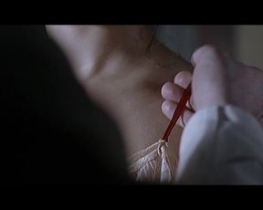 Olga Kurylenko - L'Annulaire (2005)