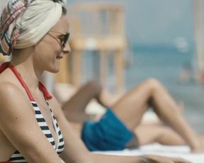 Anne Ratte-Polle - Es gilt das gesprochene Wort (2019) Hot of staging scene