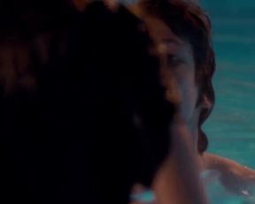 Kristen Stewart Sexy - Adventureland (2009)