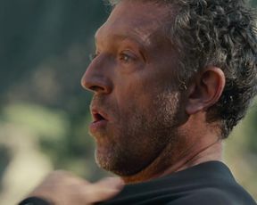 Lola Le Lann nude - Un moment d’egarement (2015)