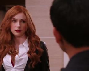 Karen Gillan Sexy - Selfie (2014) s1e1